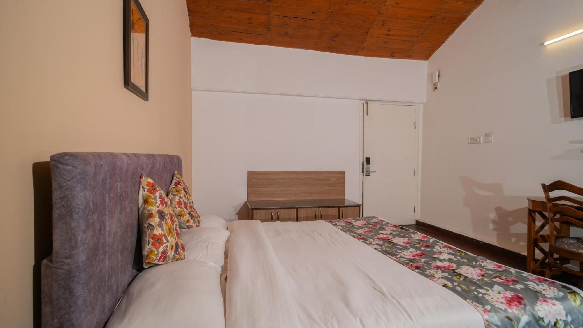 Neelesh Inn- A Luxury Lake View Hotel- 20 Kms From Nainital Bhīm Tāl Εξωτερικό φωτογραφία