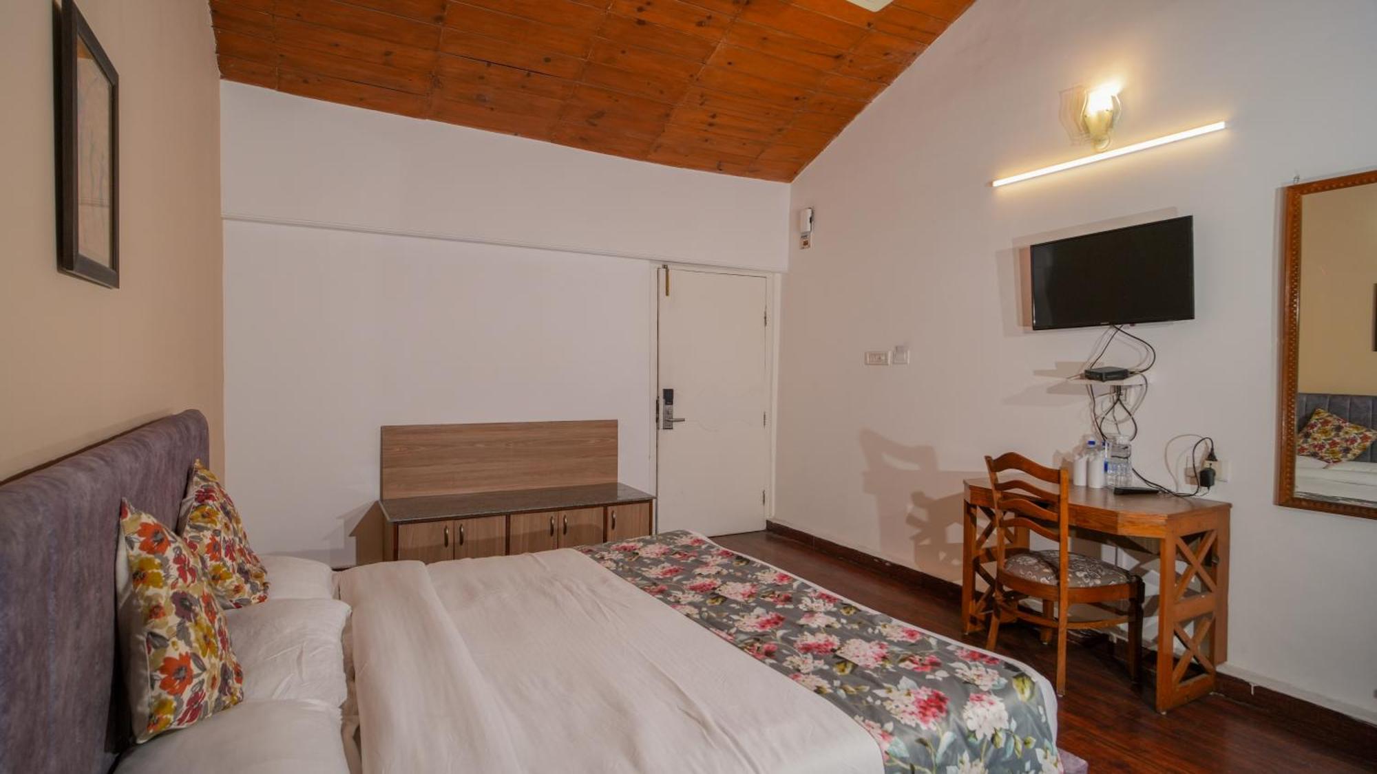 Neelesh Inn- A Luxury Lake View Hotel- 20 Kms From Nainital Bhīm Tāl Εξωτερικό φωτογραφία