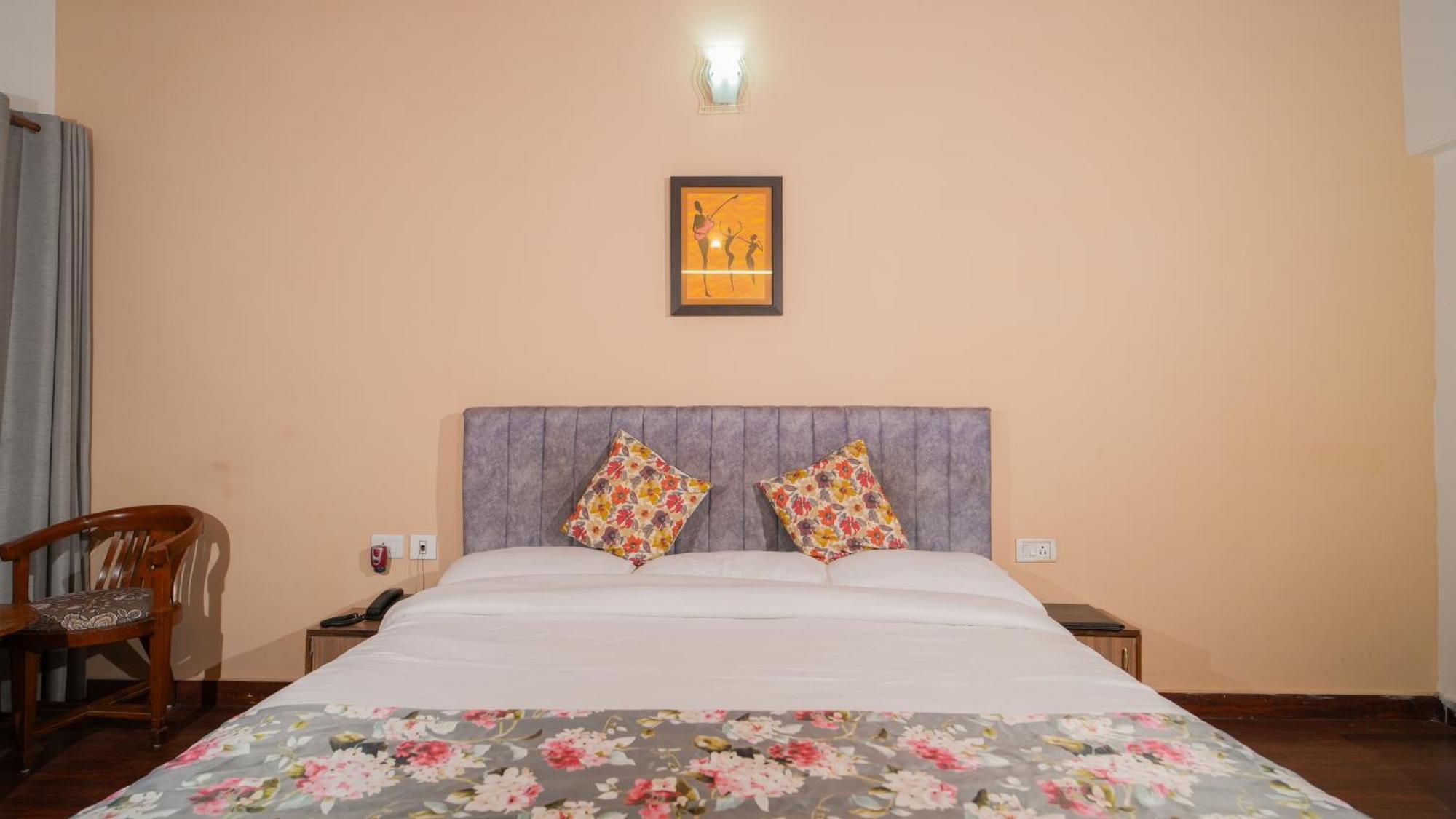 Neelesh Inn- A Luxury Lake View Hotel- 20 Kms From Nainital Bhīm Tāl Εξωτερικό φωτογραφία