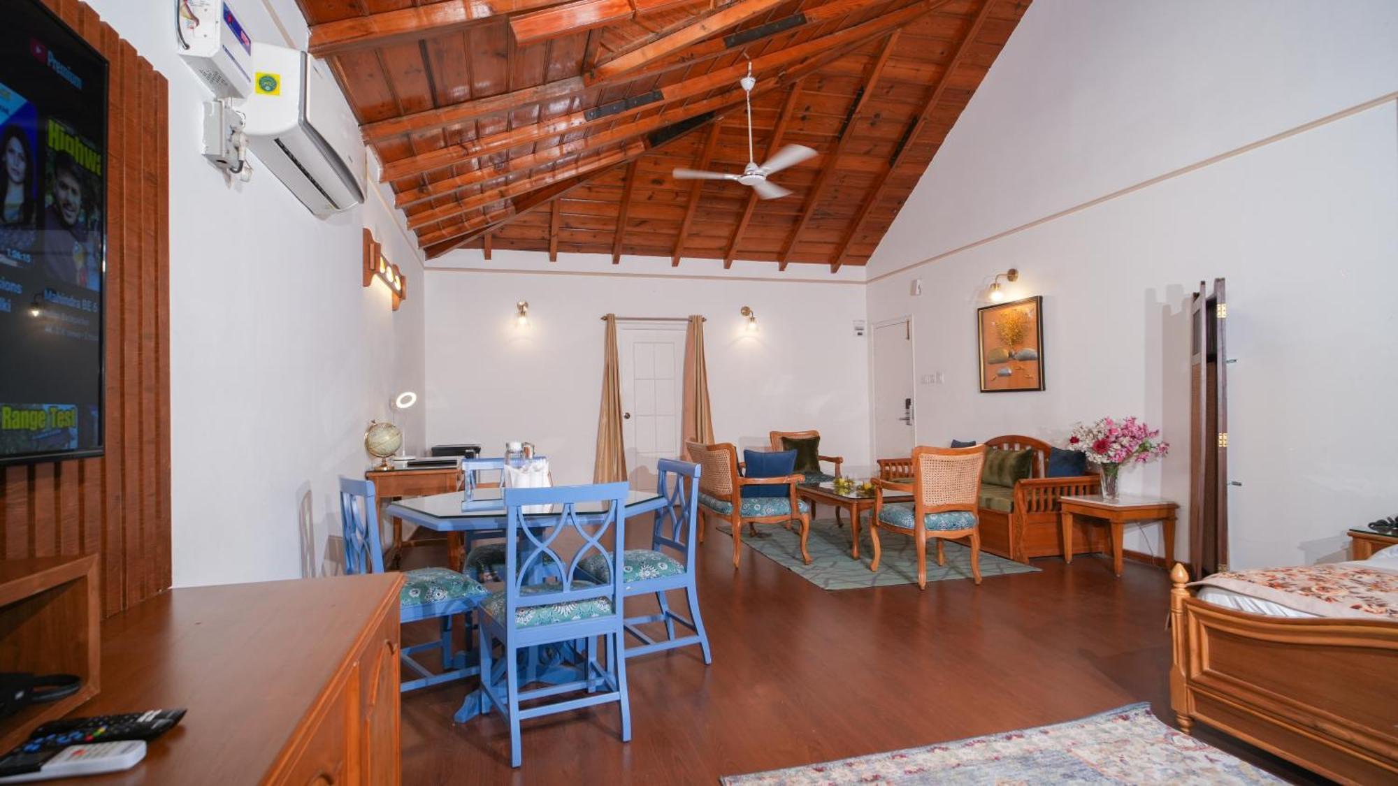 Neelesh Inn- A Luxury Lake View Hotel- 20 Kms From Nainital Bhīm Tāl Εξωτερικό φωτογραφία