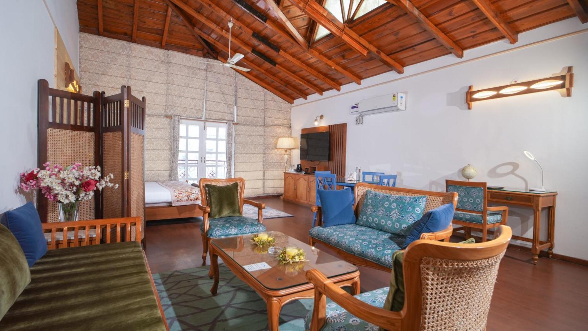 Neelesh Inn- A Luxury Lake View Hotel- 20 Kms From Nainital Bhīm Tāl Εξωτερικό φωτογραφία