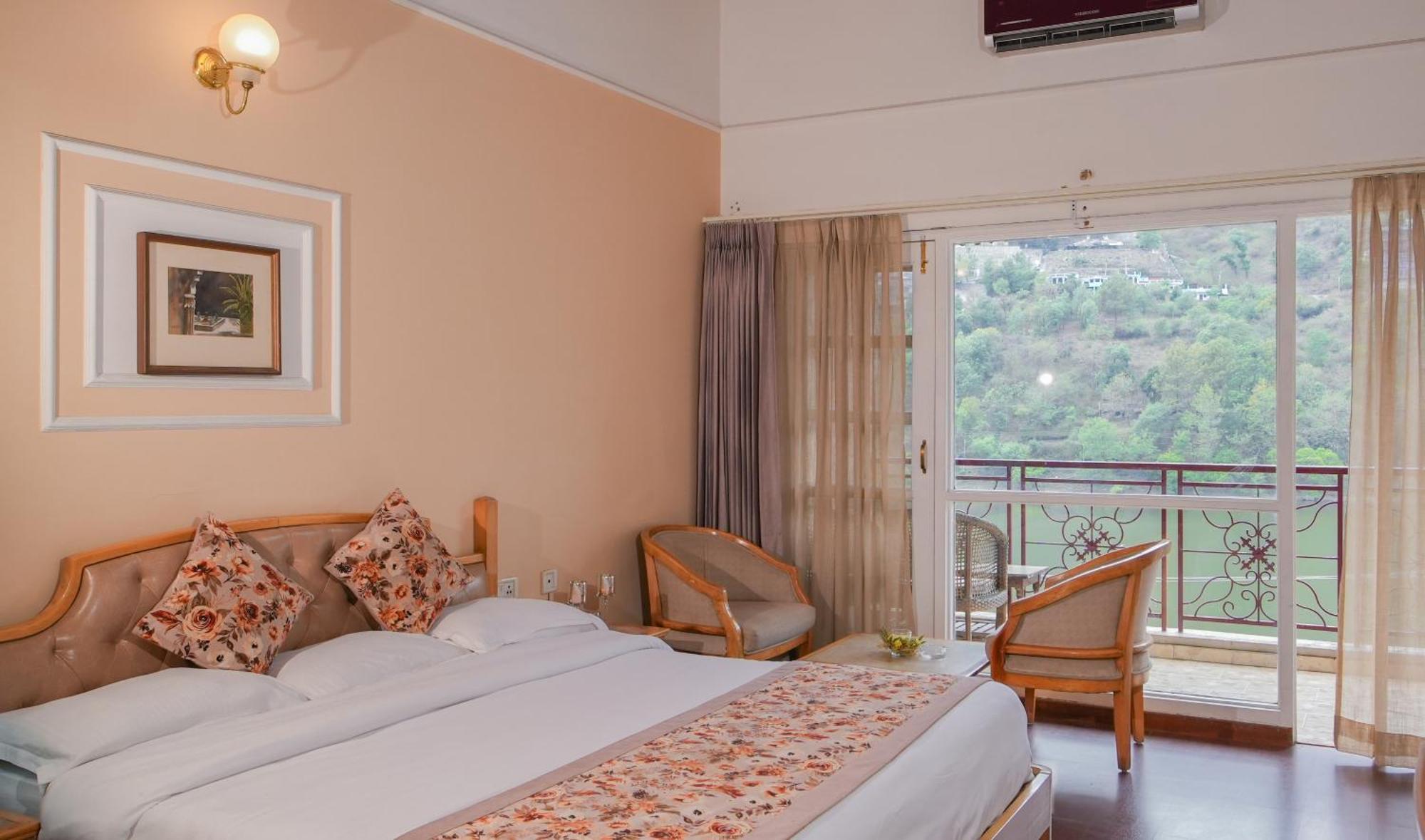 Neelesh Inn- A Luxury Lake View Hotel- 20 Kms From Nainital Bhīm Tāl Εξωτερικό φωτογραφία