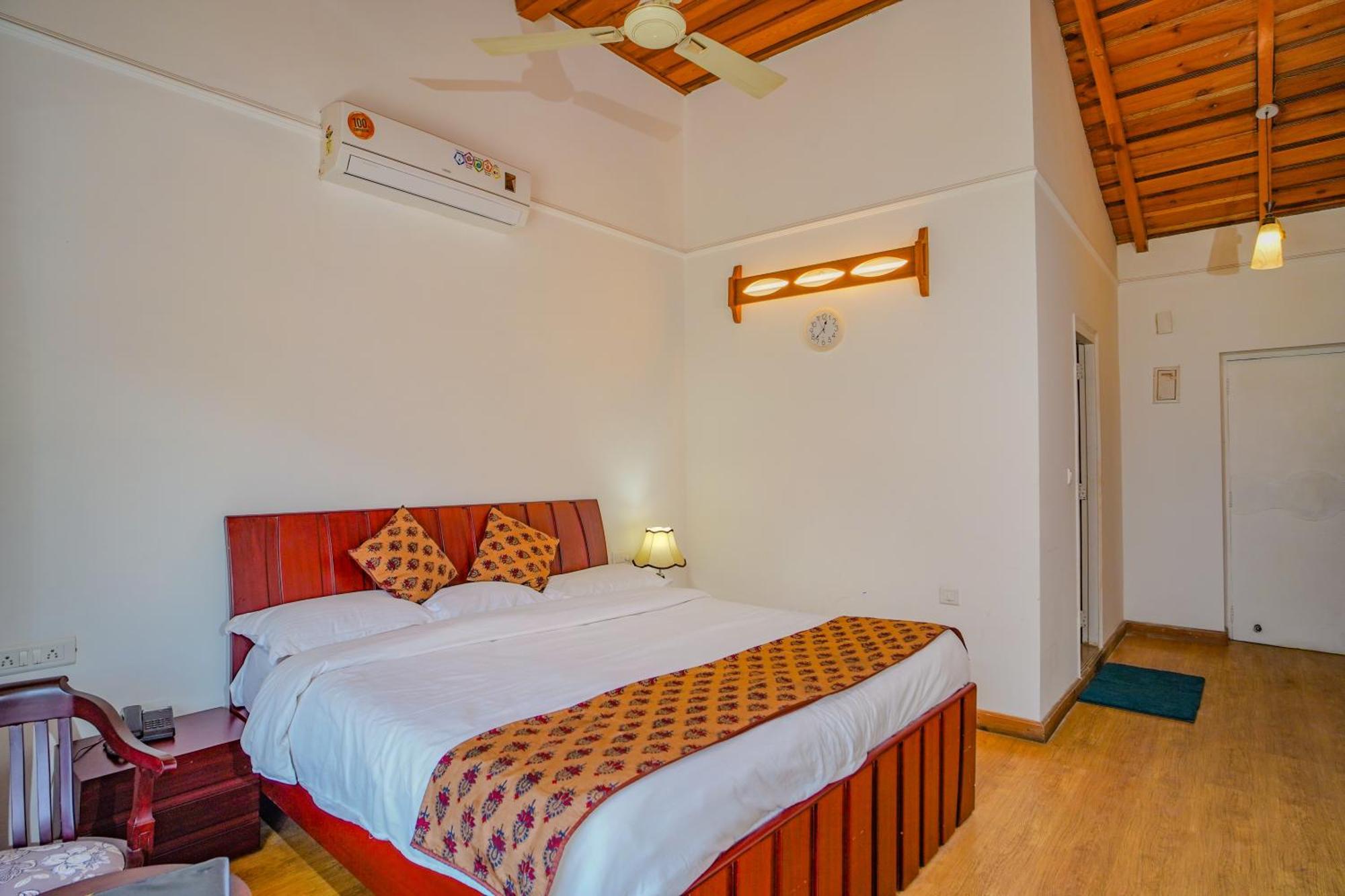 Neelesh Inn- A Luxury Lake View Hotel- 20 Kms From Nainital Bhīm Tāl Εξωτερικό φωτογραφία
