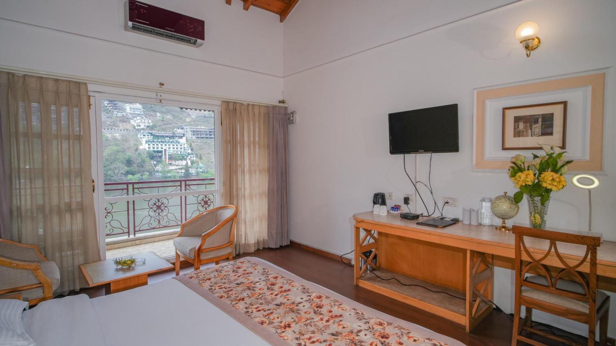 Neelesh Inn- A Luxury Lake View Hotel- 20 Kms From Nainital Bhīm Tāl Εξωτερικό φωτογραφία