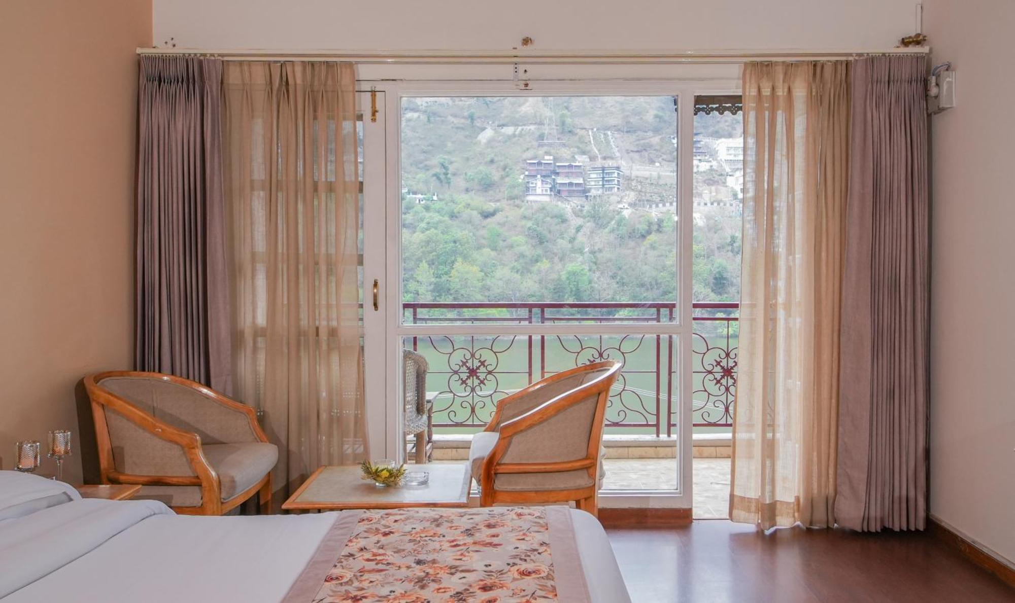 Neelesh Inn- A Luxury Lake View Hotel- 20 Kms From Nainital Bhīm Tāl Εξωτερικό φωτογραφία