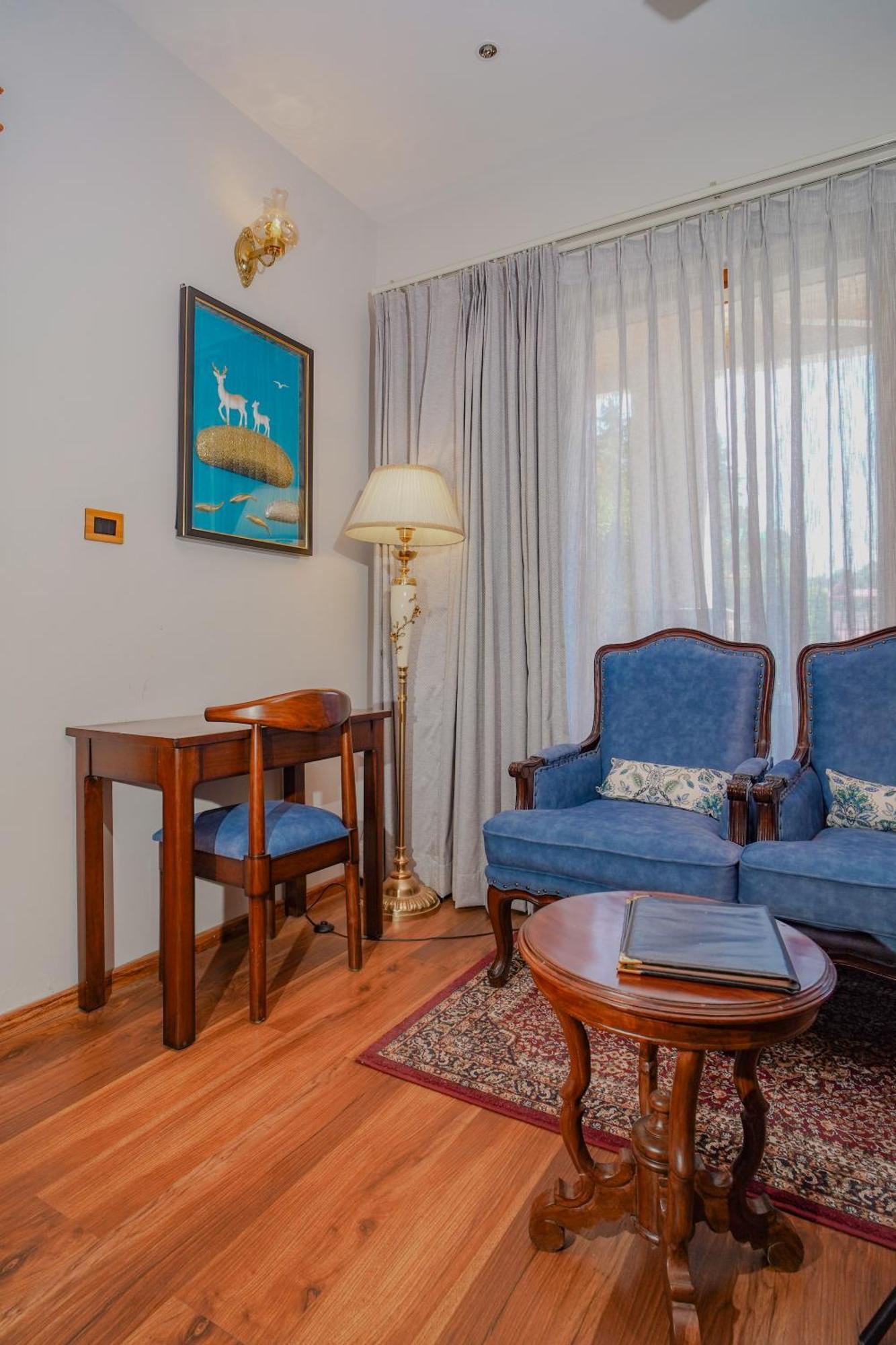 Neelesh Inn- A Luxury Lake View Hotel- 20 Kms From Nainital Bhīm Tāl Εξωτερικό φωτογραφία