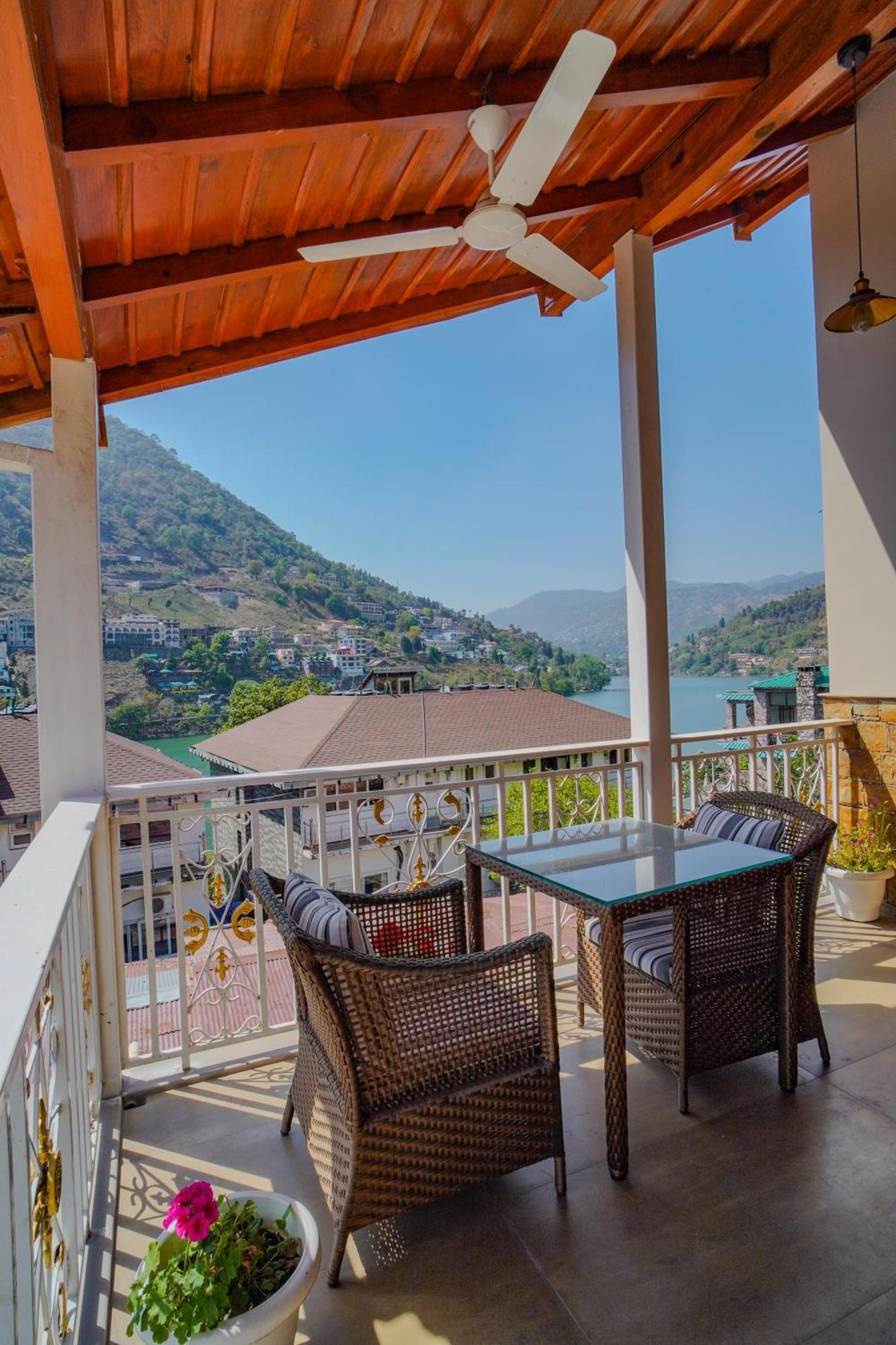 Neelesh Inn- A Luxury Lake View Hotel- 20 Kms From Nainital Bhīm Tāl Εξωτερικό φωτογραφία