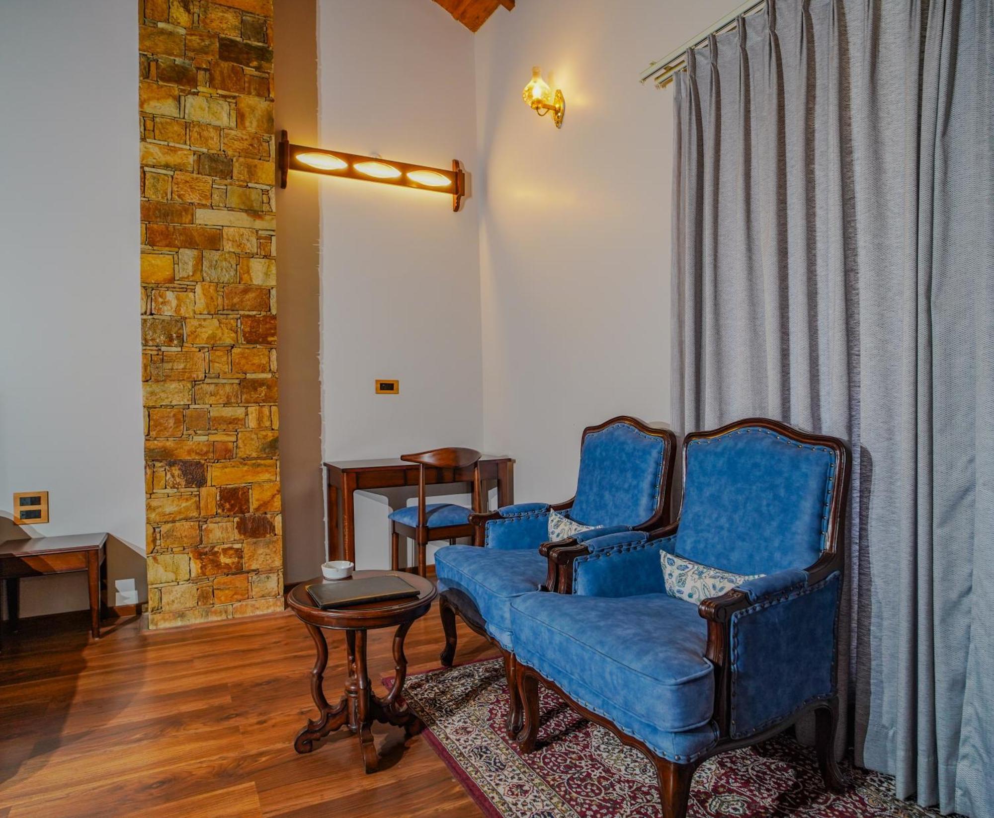Neelesh Inn- A Luxury Lake View Hotel- 20 Kms From Nainital Bhīm Tāl Εξωτερικό φωτογραφία