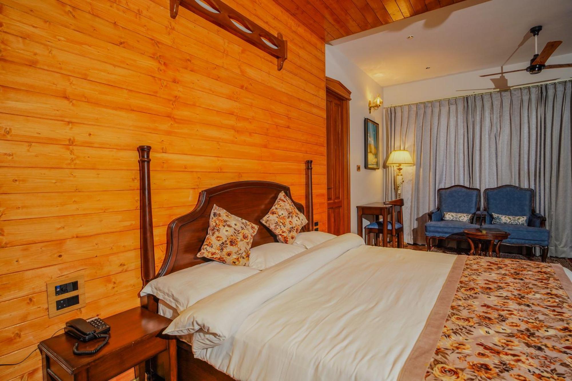 Neelesh Inn- A Luxury Lake View Hotel- 20 Kms From Nainital Bhīm Tāl Εξωτερικό φωτογραφία